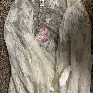NWT Show Me Your Mumu Ivory Lace Robe
